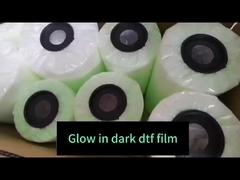 يضيء في فيلم dtf مظلم