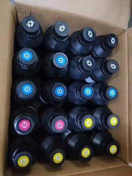 حبر UV CMYK + V لرأس الطابعة Epson dx7 / dx5 / dx4 استخدام 1L لجلد غلاف الهاتف